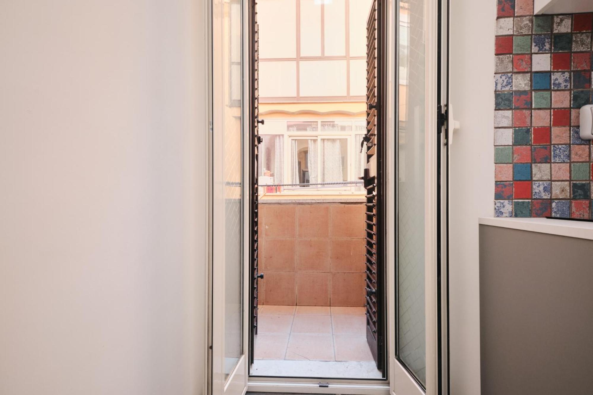 Termini Station 5 Minutes - Free Wi-fi & Netflix *